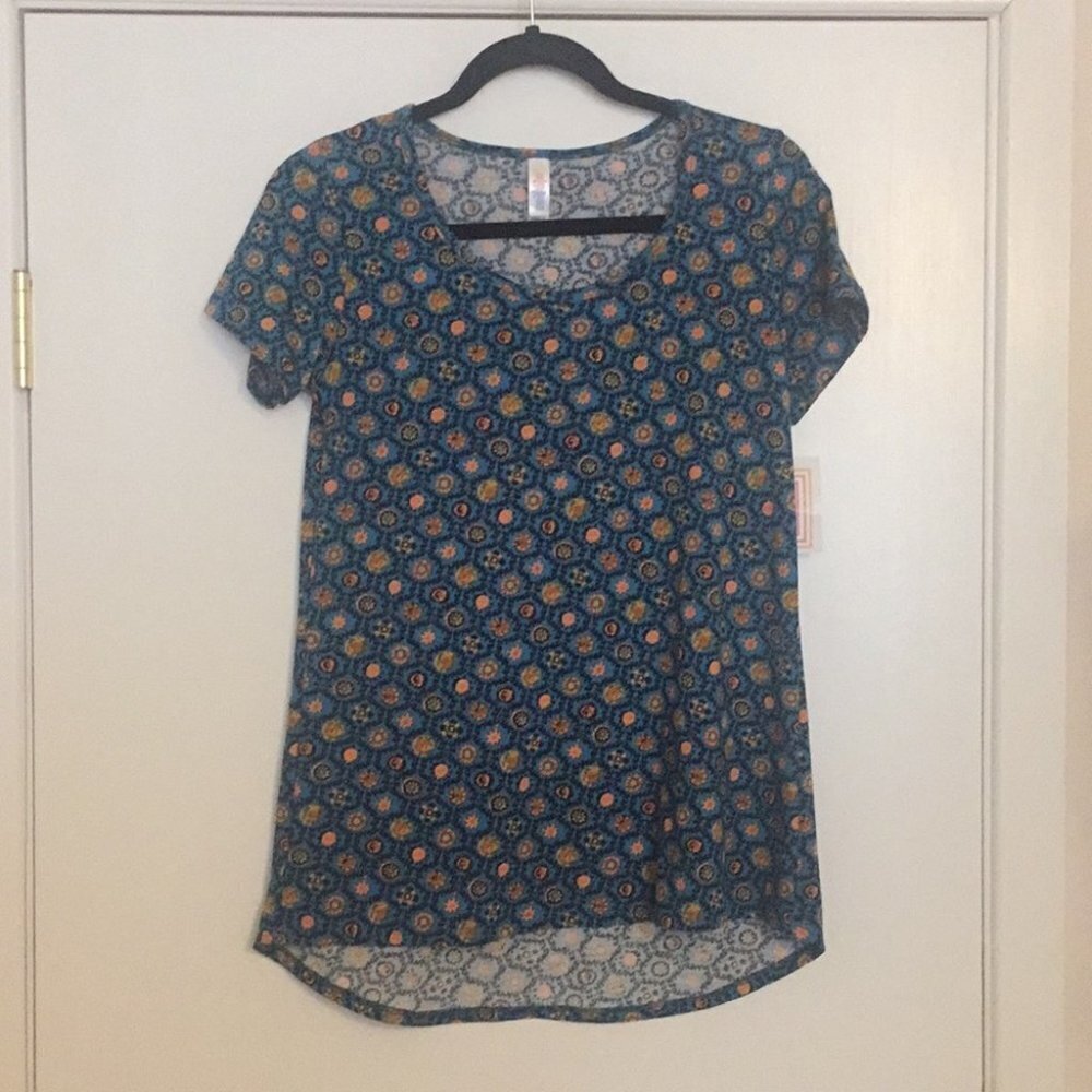 XXS LuLaRoe Classic T Shirt D06 790